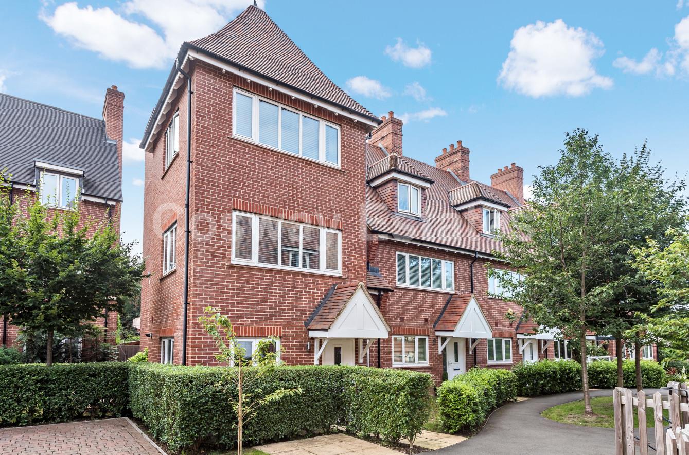 Tommy Flowers Mews, Mill Hill
